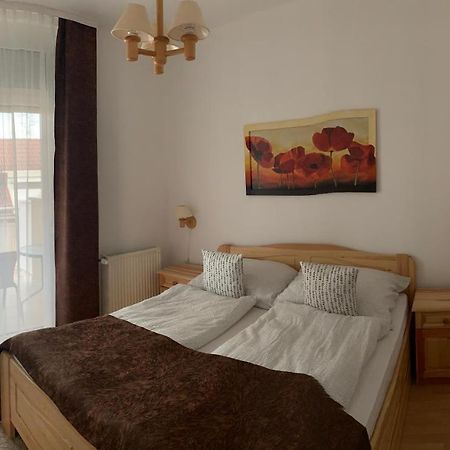 Konig Apartman Iii. ヘーヴィーズ エクステリア 写真